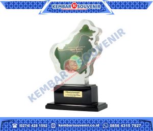 Contoh Trophy Akrilik Sekolah Tinggi Agama Islam Negeri Sultan Abdurrahman Kepulauan Riau