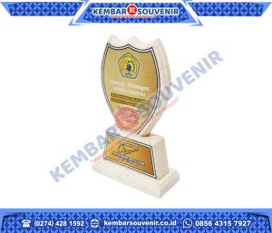 Piala Bahan Akrilik IAIN Sultan Thaha Saifuddin Jambi