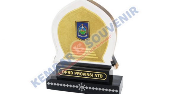 Piala Dari Akrilik Kabupaten Tanjung Jabung Timur