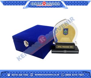 Trophy Akrilik Kota Sukabumi